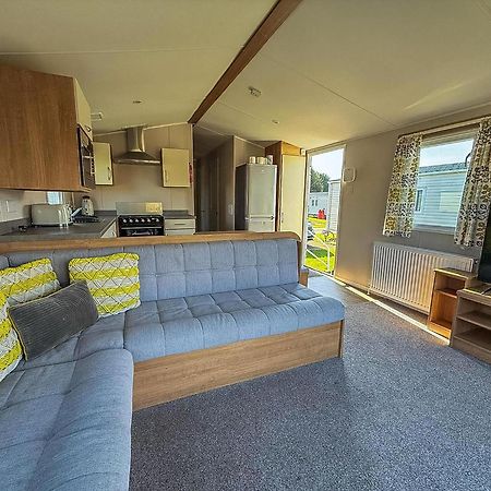 Lovely 8 Berth Caravan In Southview Holiday Park, Ref 33042Tc Skegness Dış mekan fotoğraf