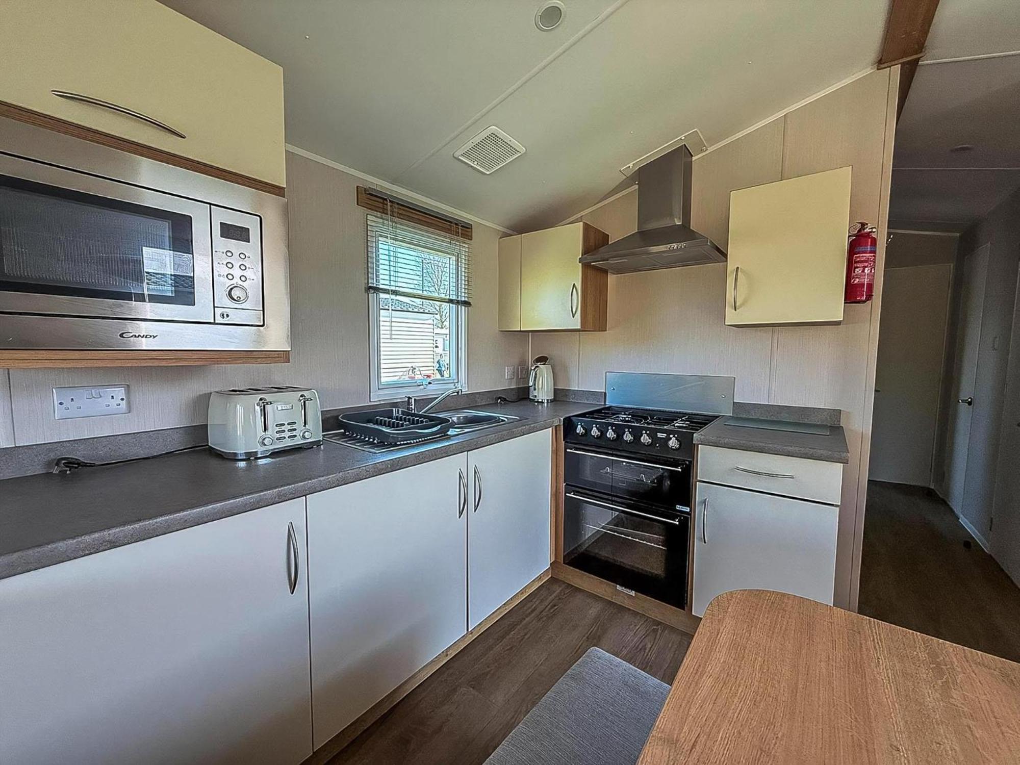 Lovely 8 Berth Caravan In Southview Holiday Park, Ref 33042Tc Skegness Dış mekan fotoğraf